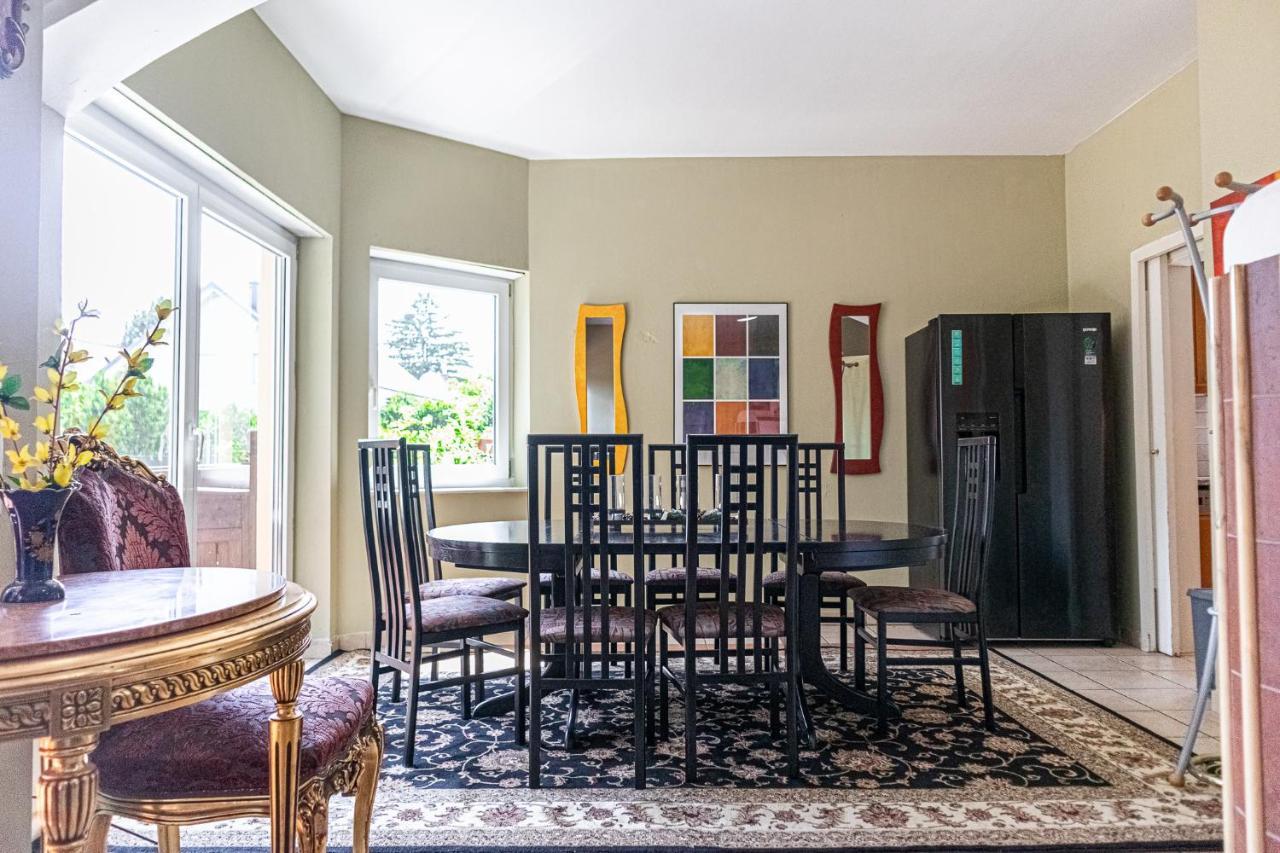Exquisite Shared Villa - Your Private Room In This Beautiful Home Wien Exteriör bild