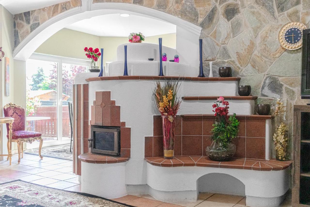 Exquisite Shared Villa - Your Private Room In This Beautiful Home Wien Exteriör bild