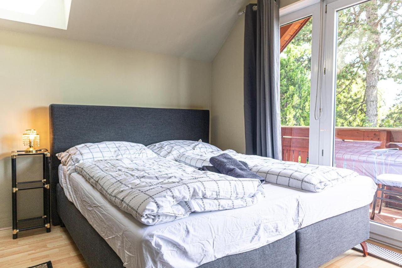 Exquisite Shared Villa - Your Private Room In This Beautiful Home Wien Exteriör bild