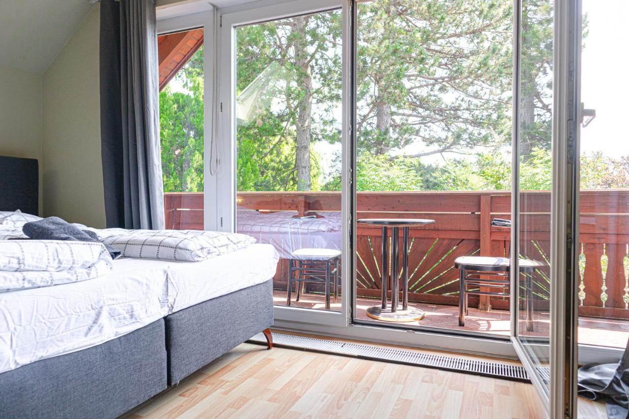 Exquisite Shared Villa - Your Private Room In This Beautiful Home Wien Exteriör bild