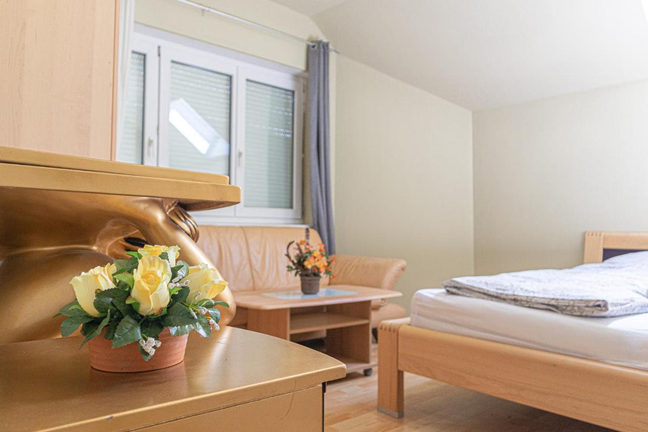Exquisite Shared Villa - Your Private Room In This Beautiful Home Wien Exteriör bild