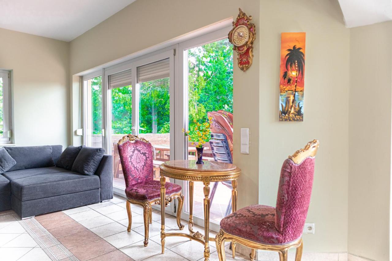 Exquisite Shared Villa - Your Private Room In This Beautiful Home Wien Exteriör bild