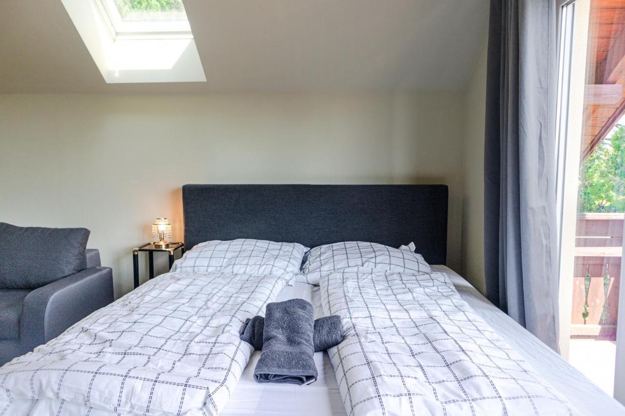 Exquisite Shared Villa - Your Private Room In This Beautiful Home Wien Exteriör bild