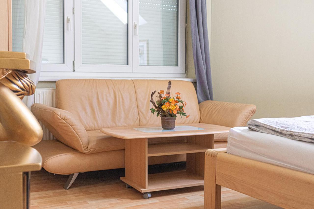 Exquisite Shared Villa - Your Private Room In This Beautiful Home Wien Exteriör bild