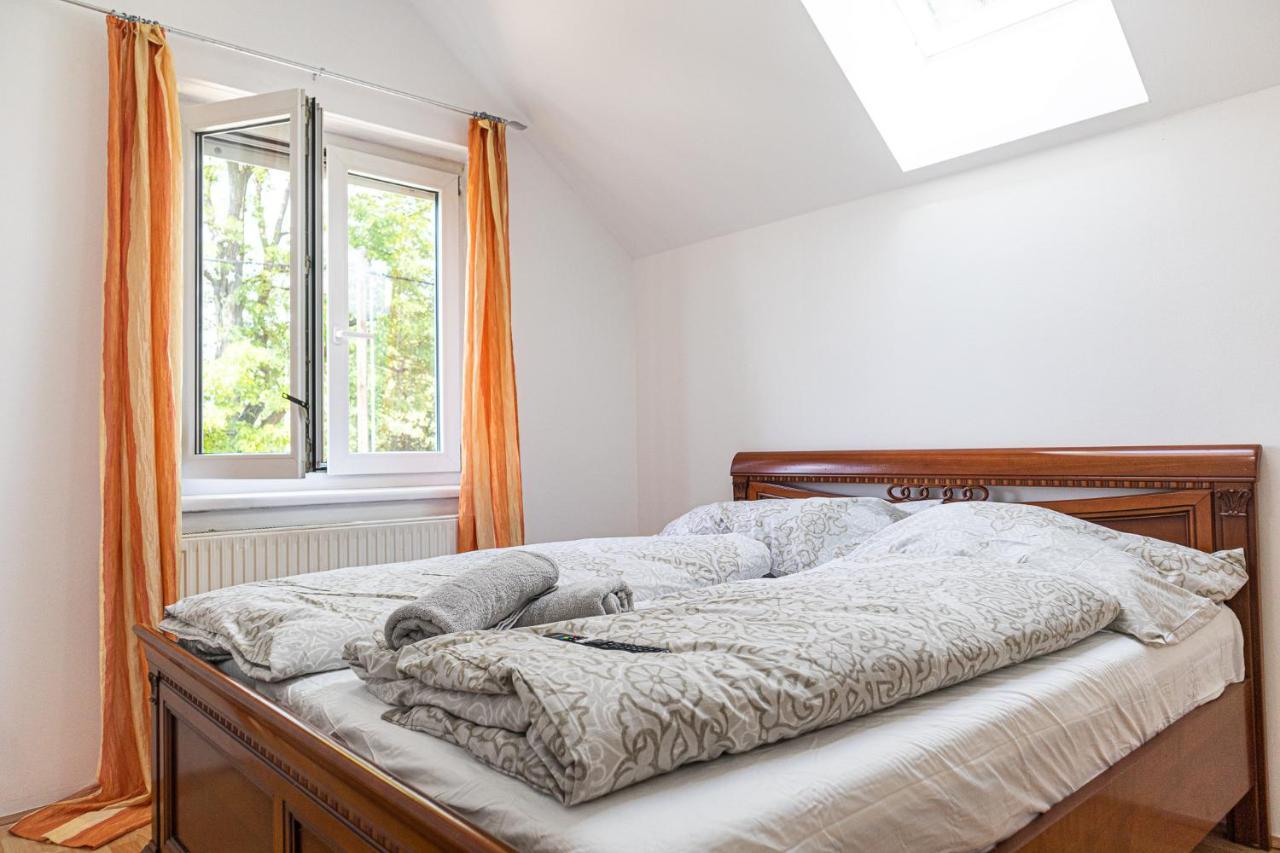 Exquisite Shared Villa - Your Private Room In This Beautiful Home Wien Exteriör bild