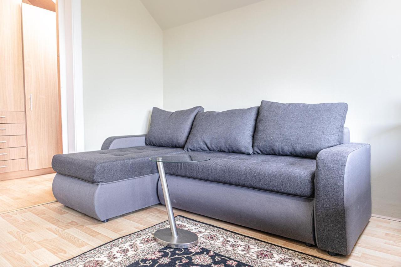 Exquisite Shared Villa - Your Private Room In This Beautiful Home Wien Exteriör bild