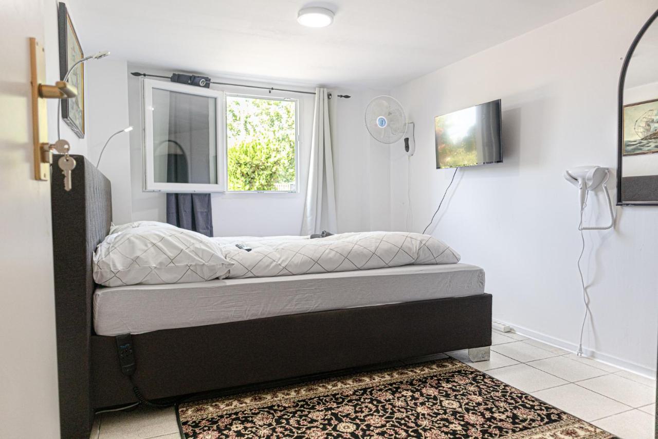 Exquisite Shared Villa - Your Private Room In This Beautiful Home Wien Exteriör bild