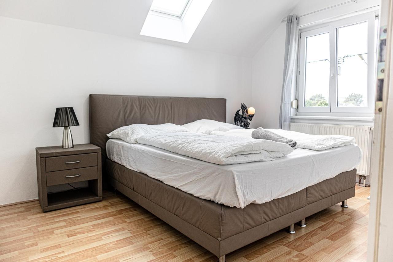 Exquisite Shared Villa - Your Private Room In This Beautiful Home Wien Exteriör bild
